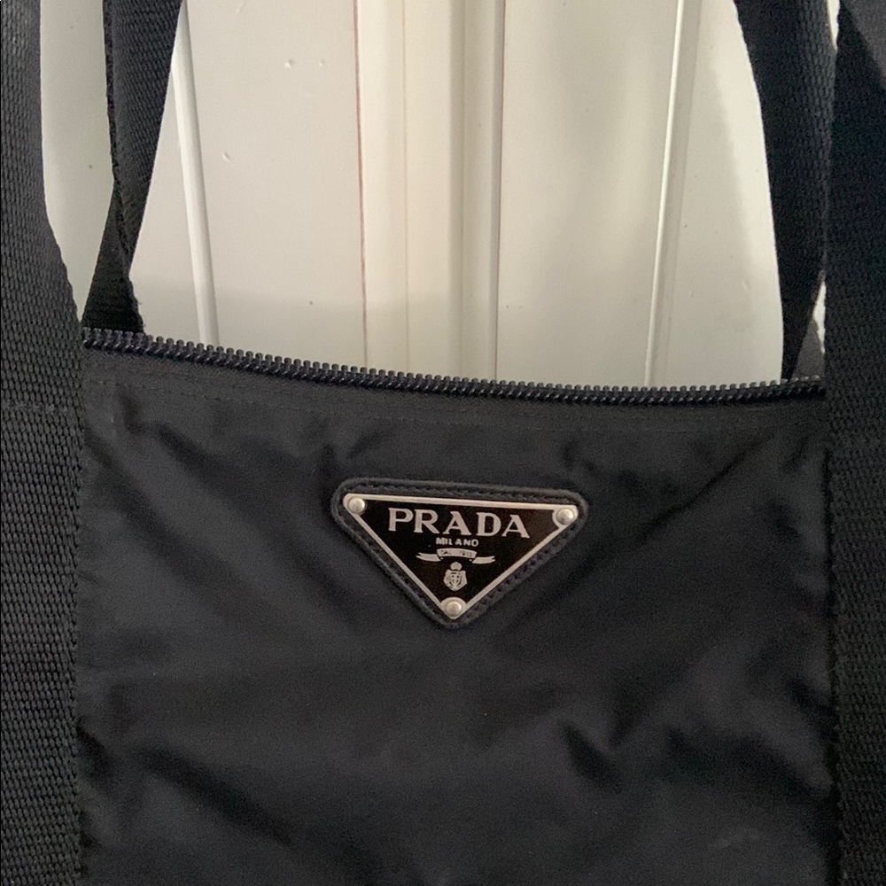 Prada Black Duffel Bag with Sleek Design and Versatile Use - Picture 2 of 5